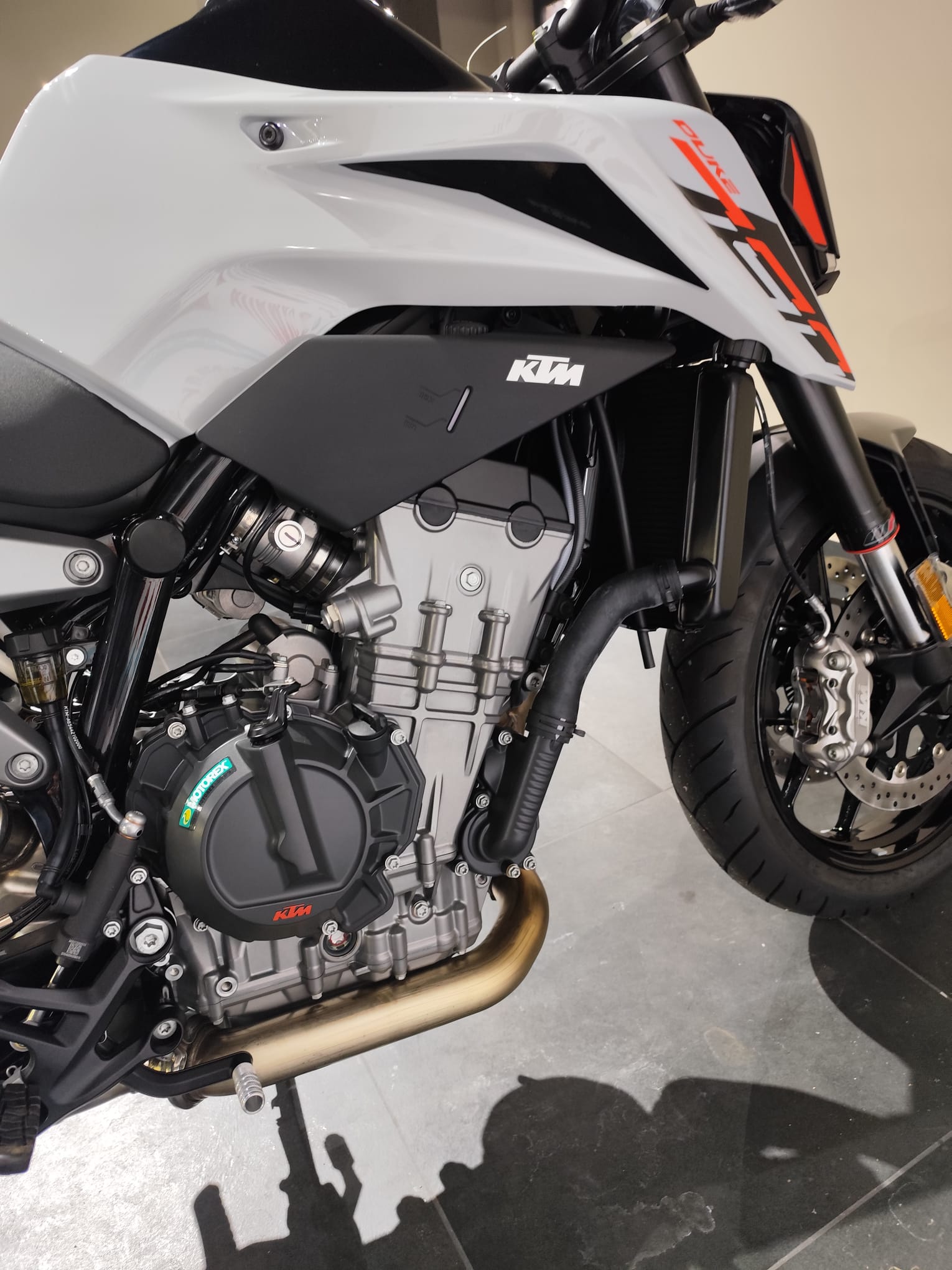KTM 790 DUKE_04